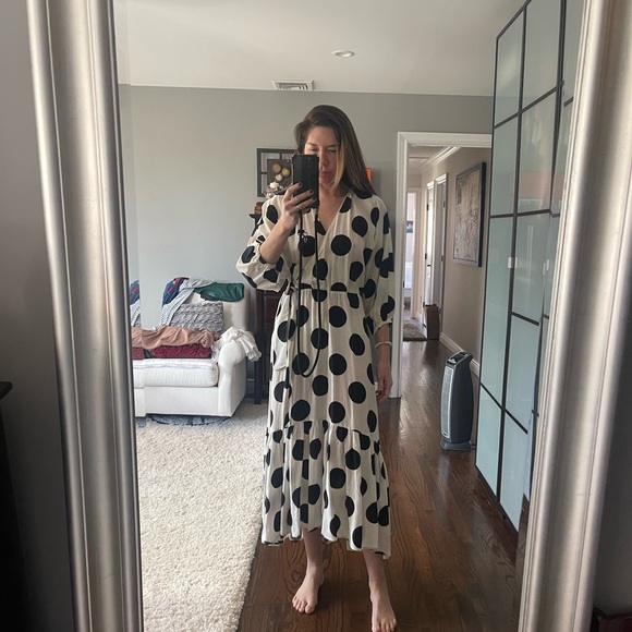 H&M Polka Dot Maxi Dress size M NWT fashion and comfortable - Picture 2 of 6